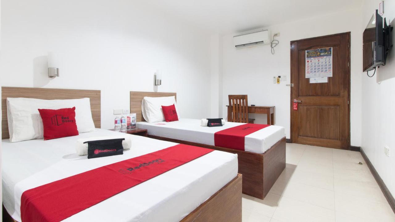 Reddoorz Plus Near Vigan City Commercial Center المظهر الخارجي الصورة
